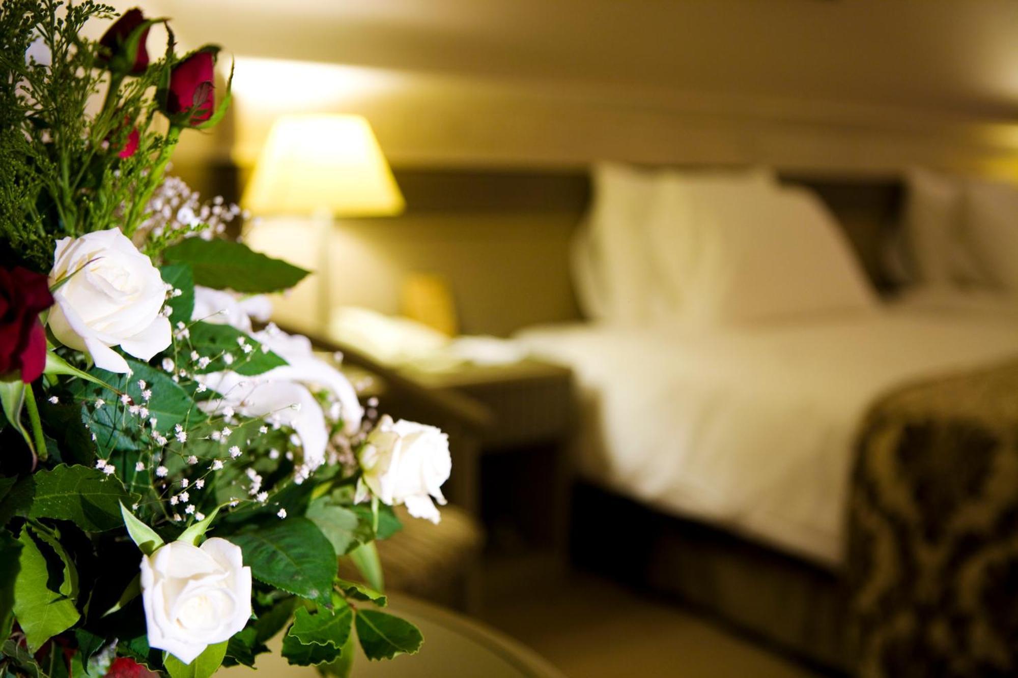 Fantasia Deluxe Hotel คูซาดาซี ภายนอก รูปภาพ