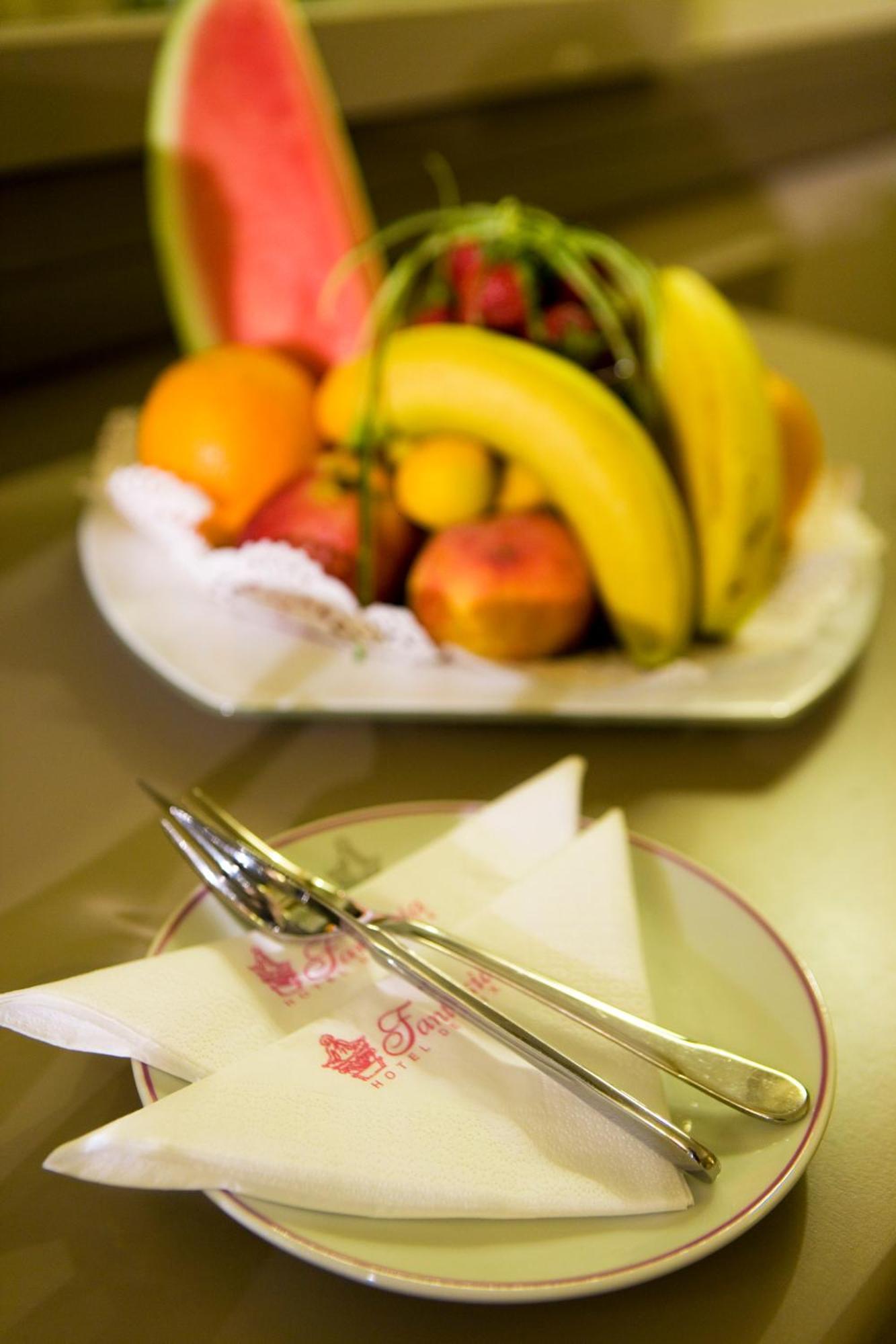 Fantasia Deluxe Hotel คูซาดาซี ภายนอก รูปภาพ
